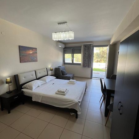 Bivas Apartments Limenas  Bagian luar foto