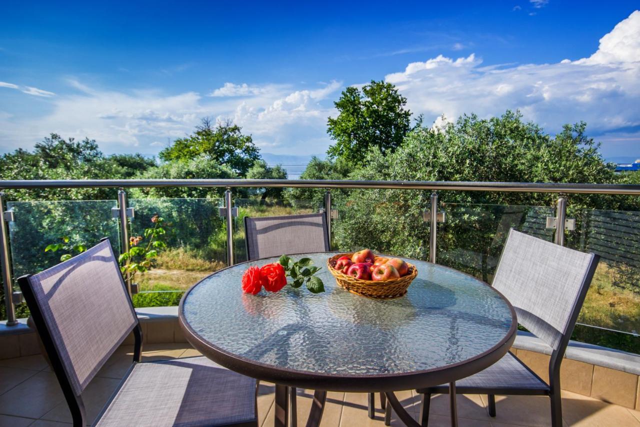 Bivas Apartments Limenas  Bagian luar foto