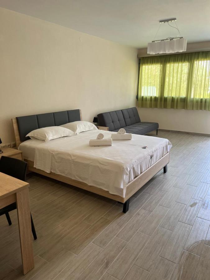 Bivas Apartments Limenas  Bagian luar foto
