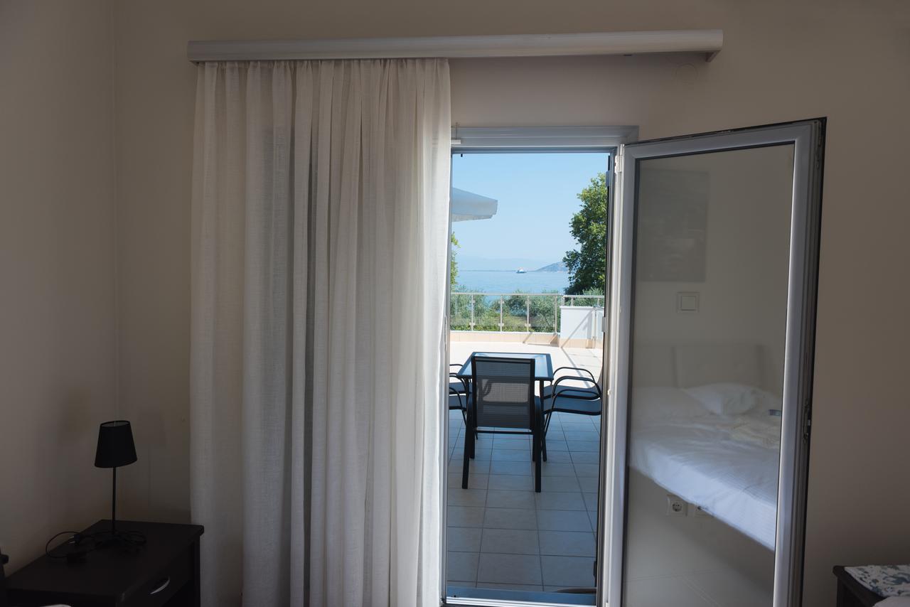 Bivas Apartments Limenas  Bagian luar foto